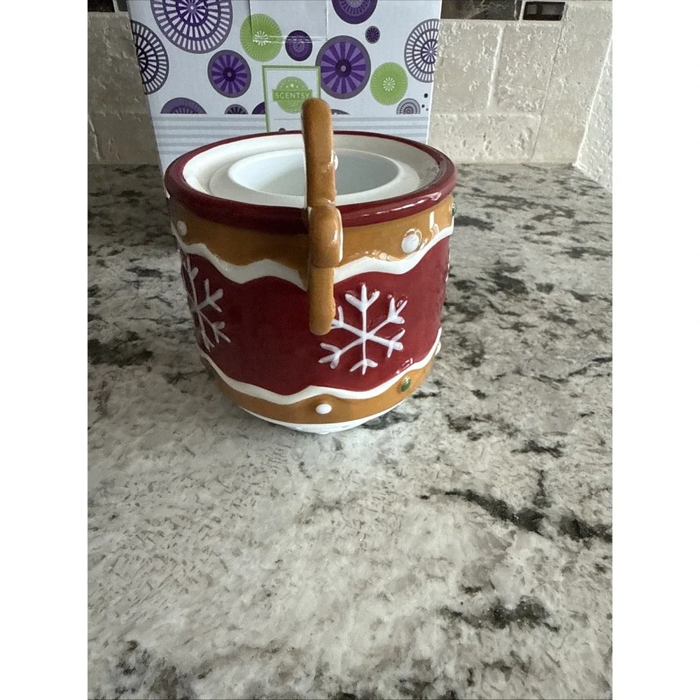 SCENTSY Gingerbread Man  Tabletop Fan Diffuser Excellent Condition
